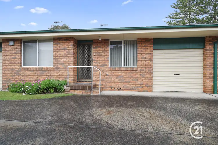 Second view of Homely villa listing, 3/11-13 Oaks Avenue, Long Jetty NSW 2261