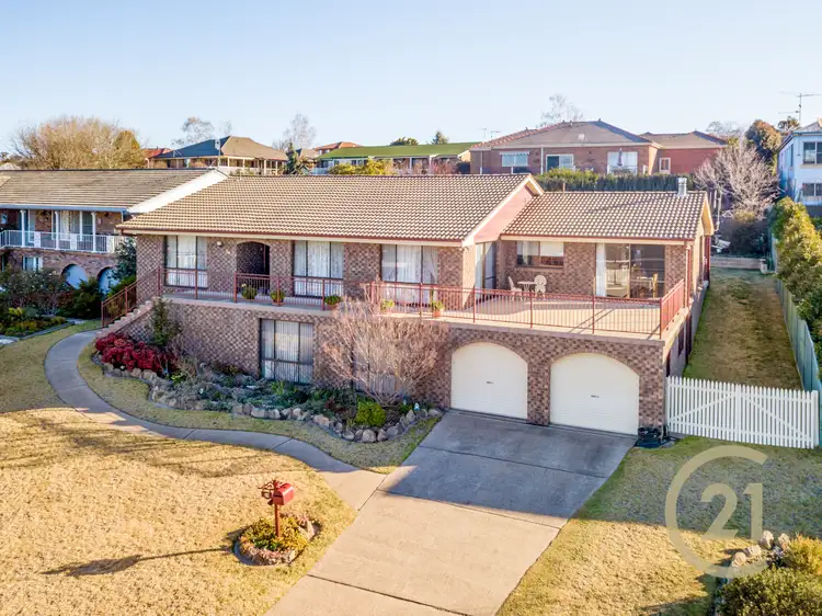 24 Lorimer Street, Llanarth NSW 2795