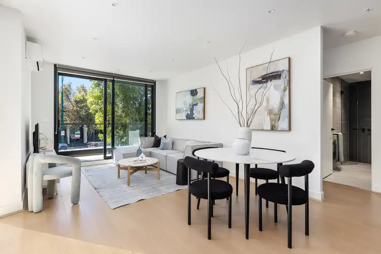 G20/692 Whitehorse Road