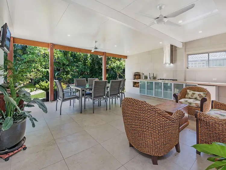 8 Greenway Place, Mountain Creek QLD 4557