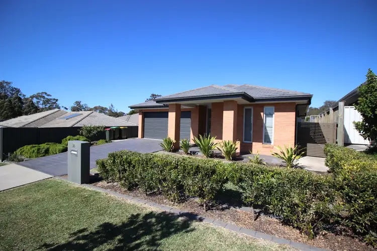 25 Serenity Crescent