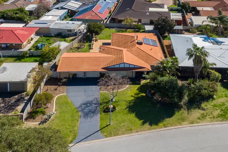 12 Columbia Close, Halls Head WA 6210