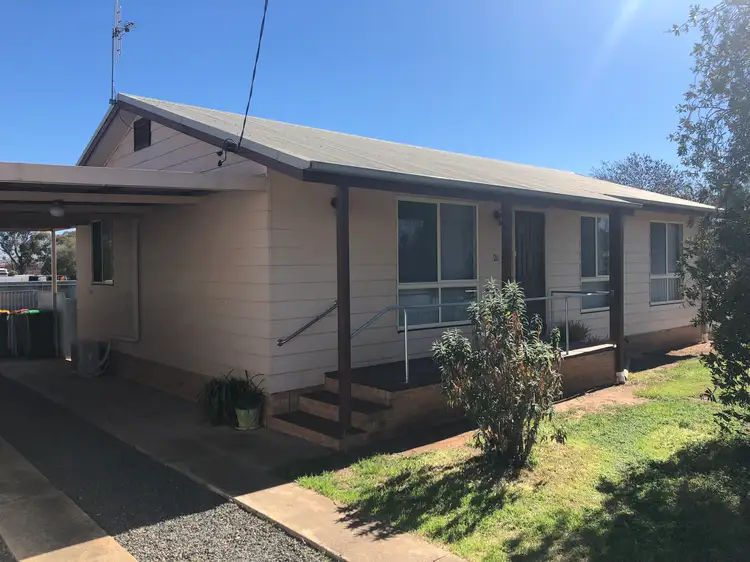 28 Farnell Street, Forbes NSW 2871