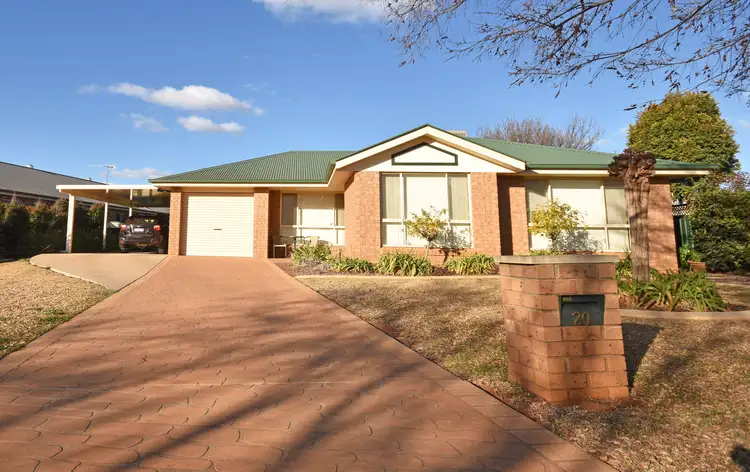20 Lancaster Park Place, Dubbo NSW 2830
