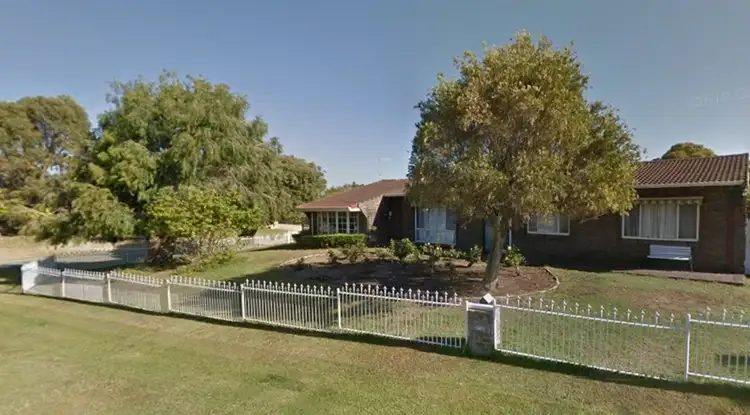 6 East Road, Shoalwater WA 6169