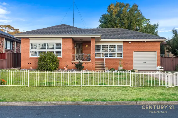 4 Wyangala Cres, Leumeah NSW 2560