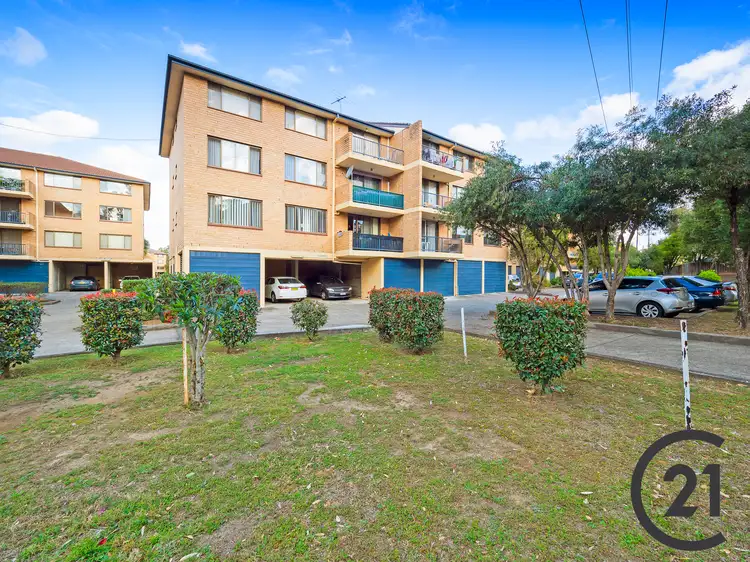 2/7 Griffiths Street, Blacktown NSW 2148