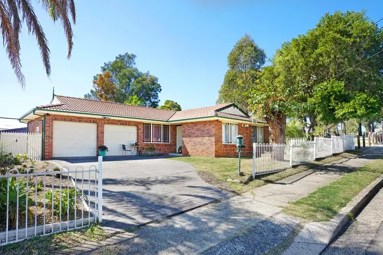 4 Crayford Crescent, Mount Pritchard NSW 2170
