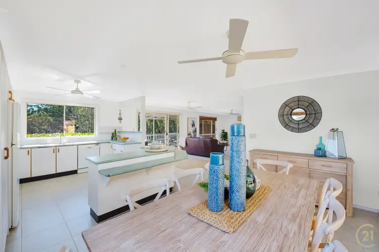 17 Moray Parade, Saratoga NSW 2251