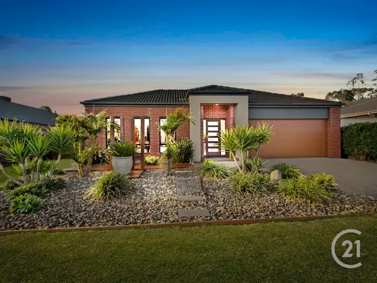 28 Cassowary Avenue, Pakenham VIC 3810