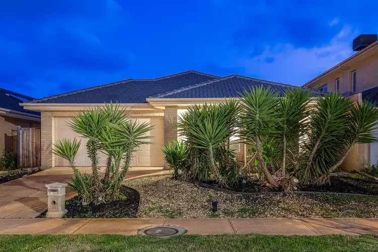 31 Seafarer Way, Sanctuary Lakes VIC 3030