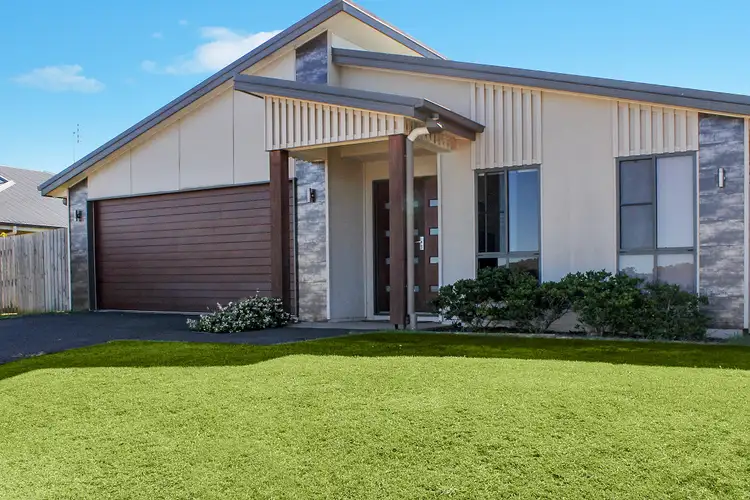 11 Kurrawa Crescent, Glenvale QLD 4350