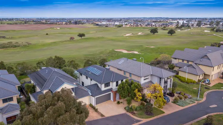 34/1 Greg Norman Drive, Sanctuary Lakes VIC 3030