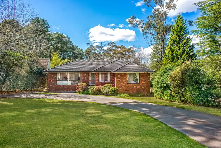 8 Gladstone Rd, Leura NSW 2780