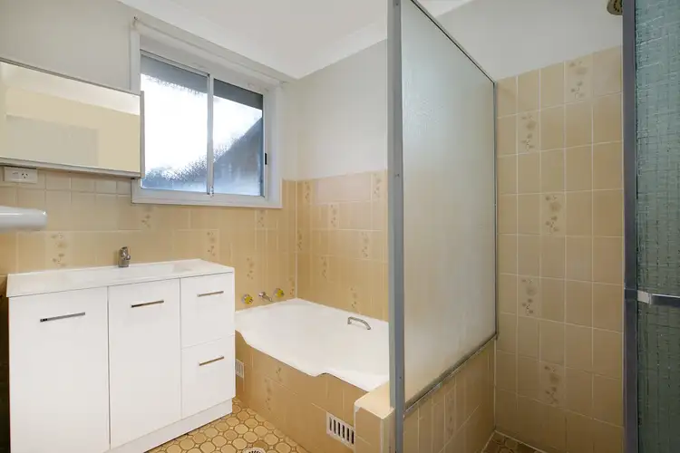 Fifth view of Homely villa listing, 4/209 Harrow Road, Glenfield NSW 2167