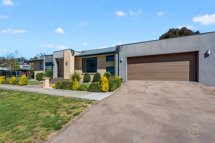 32 Washington Drive, Stony Rise TAS 7310