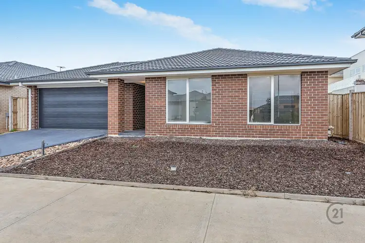 17 Sorrenberg Street, Point Cook VIC 3030