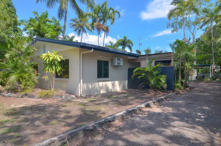 2/4 Seabrook Avenue, Port Douglas QLD 4877