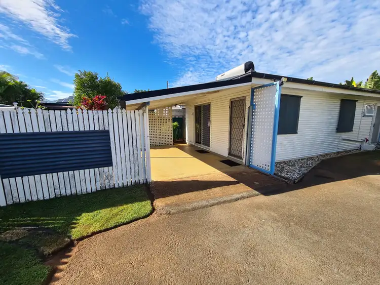 Main view of Homely house listing, 2/220 Prince Edward Pde, Scarborough QLD 4020