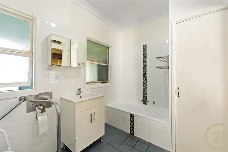 Sixth view of Homely house listing, 28 Headlam Parade, Springfield NSW 2250