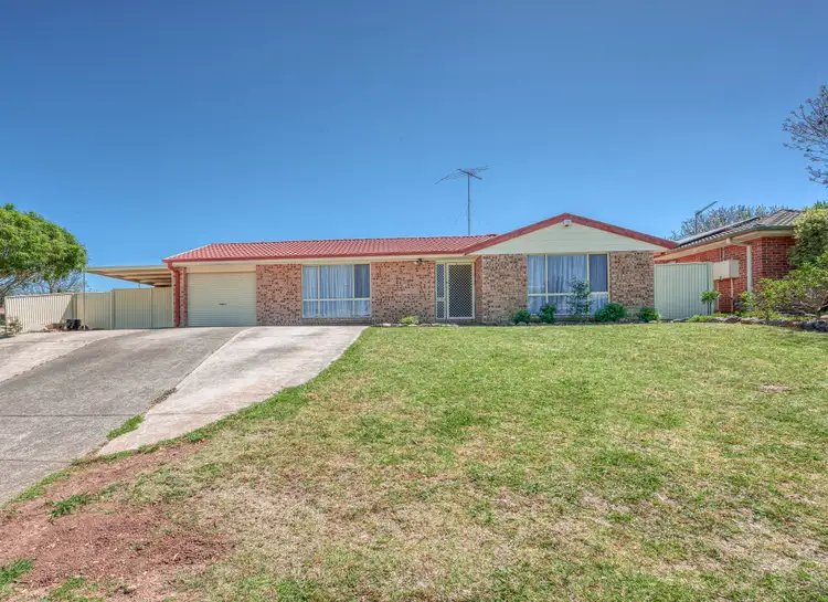 1 Whorlong Street, St Helens Park NSW 2560