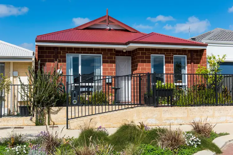 14 Clarendon Circuit, Lakelands WA 6180
