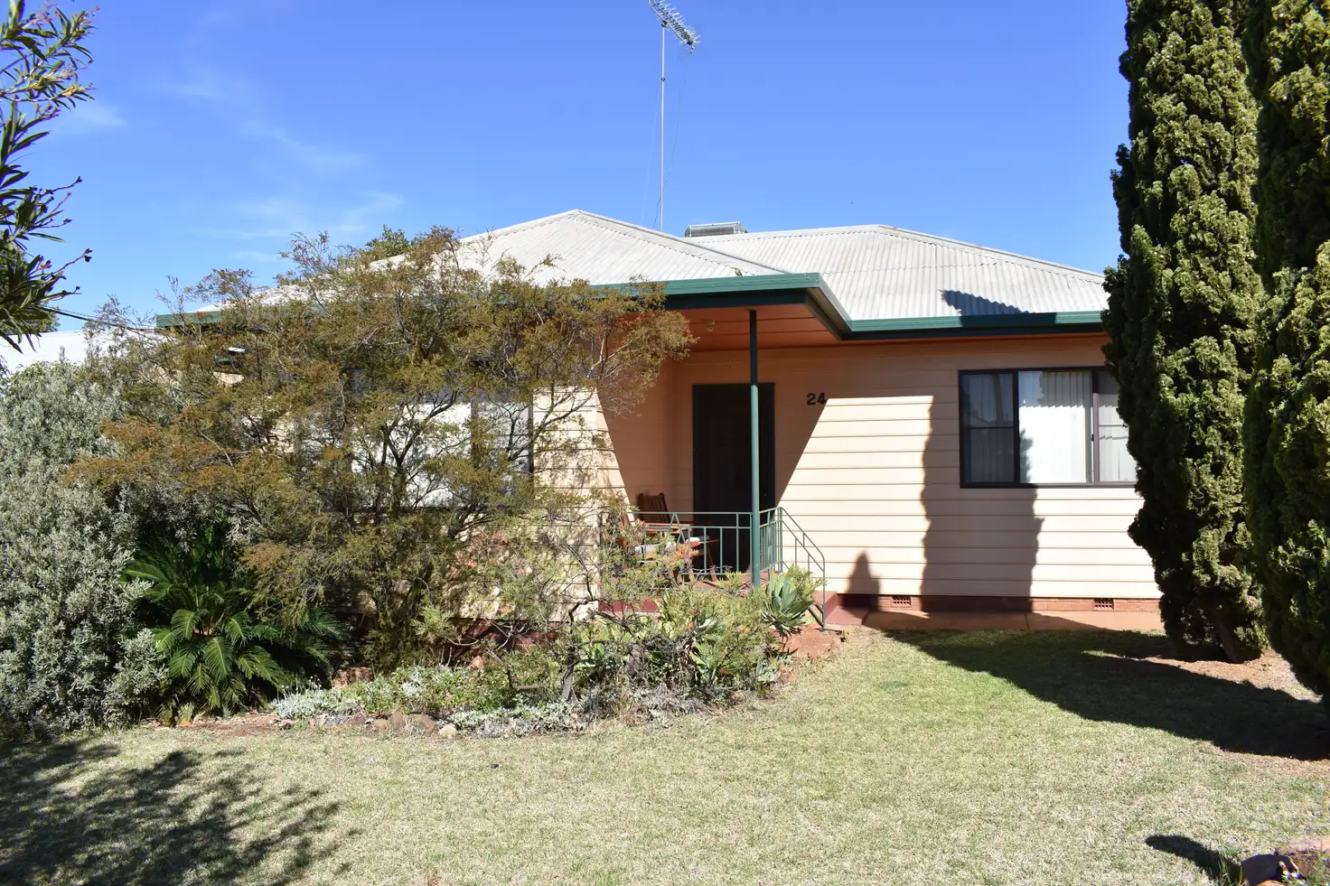 Main view of Homely house listing, 24 Waratah St, Parkes NSW 2870