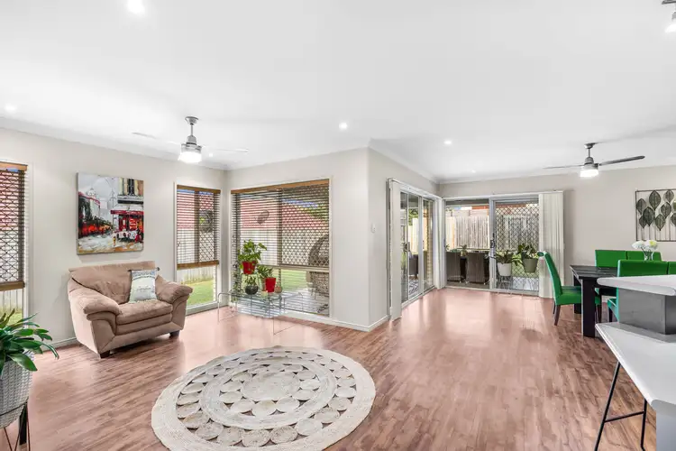 25 Springall Place, Wakerley QLD 4154