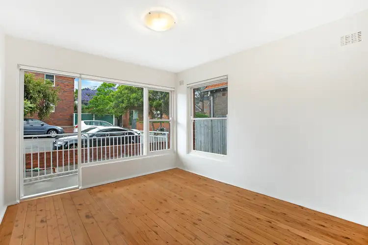 2/58a Harrow Road