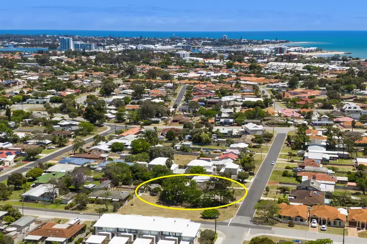15 Eacott Street, Mandurah WA 6210