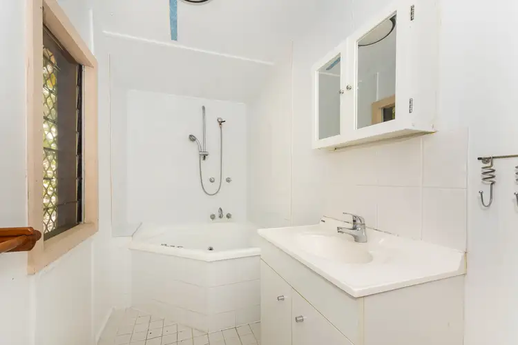Fifth view of Homely house listing, 1 Piccadilly Street, Hyde Park QLD 4812