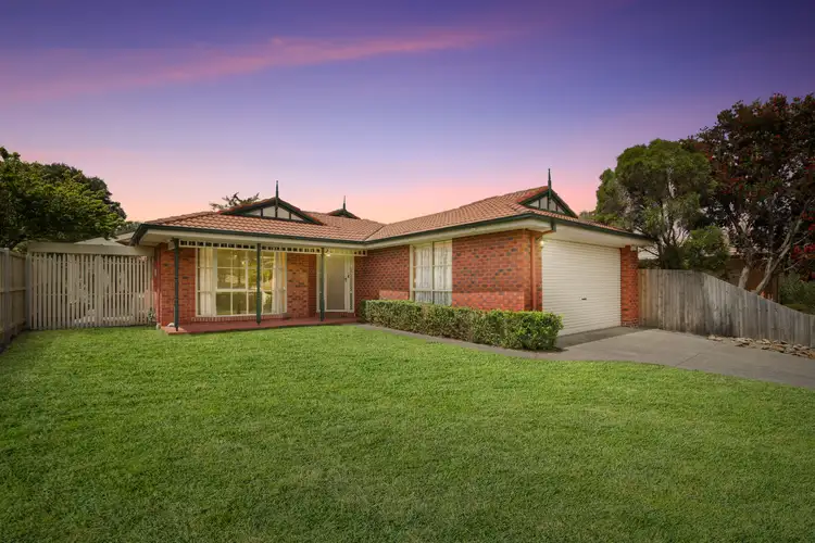 14 Lexcen Close, Berwick VIC 3806