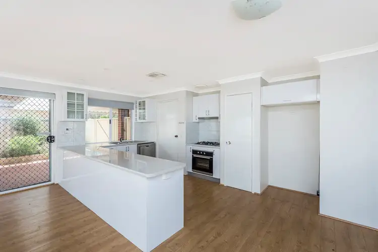 11 Dunbar Court, Meadow Springs WA 6210