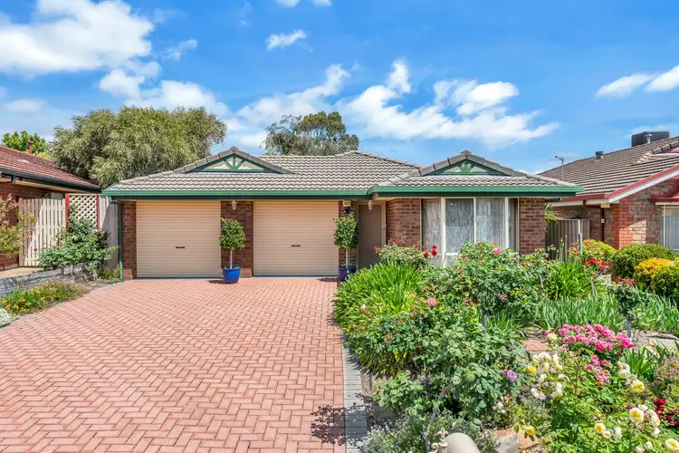 13 Dorrien Avenue, Woodcroft SA 5162