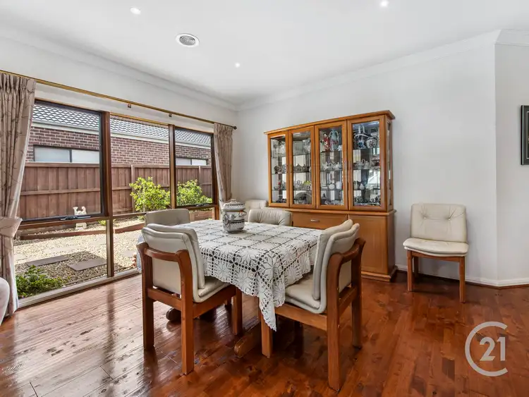 Fifth view of Homely house listing, 6 Casey Court, Pakenham VIC 3810