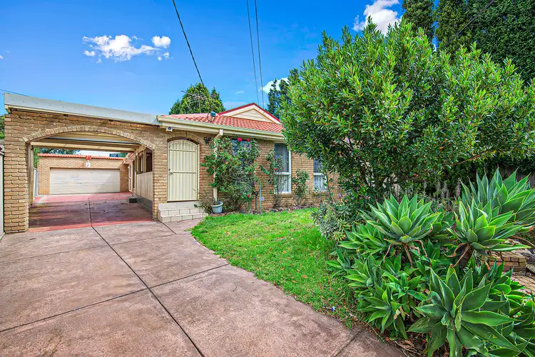 11 LIVONIA  PLACE, Dandenong North VIC 3175