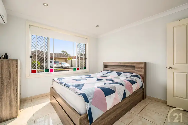 Fifth view of Homely villa listing, 3/26 Mallacoota Street, Wakeley NSW 2176