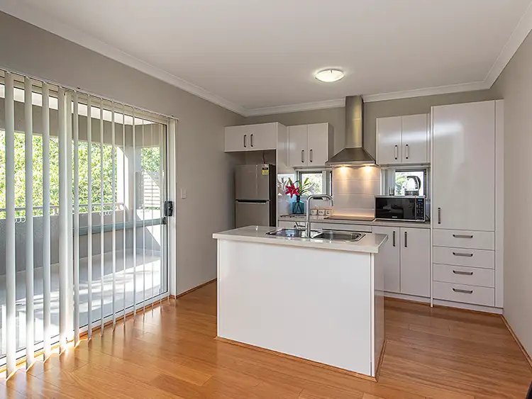 Fourth view of Homely apartment listing, 5/190 Gabriel Street, Cloverdale WA 6105