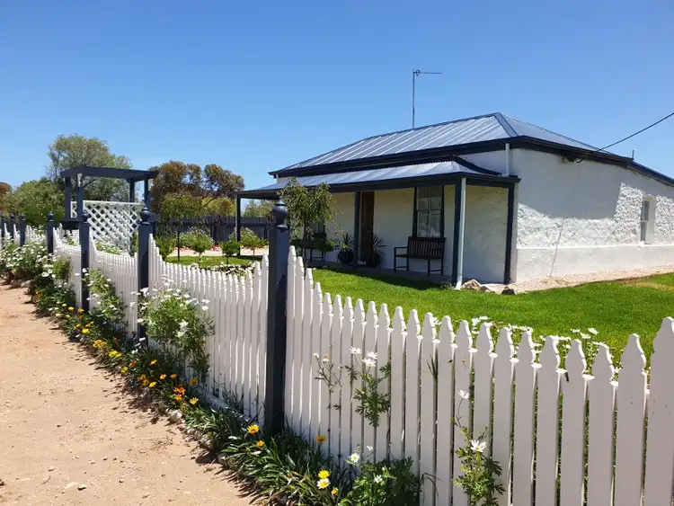 1 Kadina Road, Moonta SA 5558