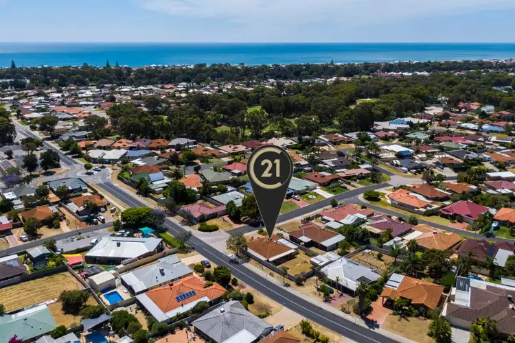 1 St Annes Terrace, Meadow Springs WA 6210