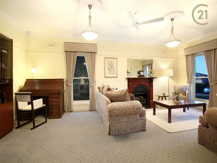 Fifth view of Homely house listing, 4 Flowerdale Court, Narre Warren South VIC 3805