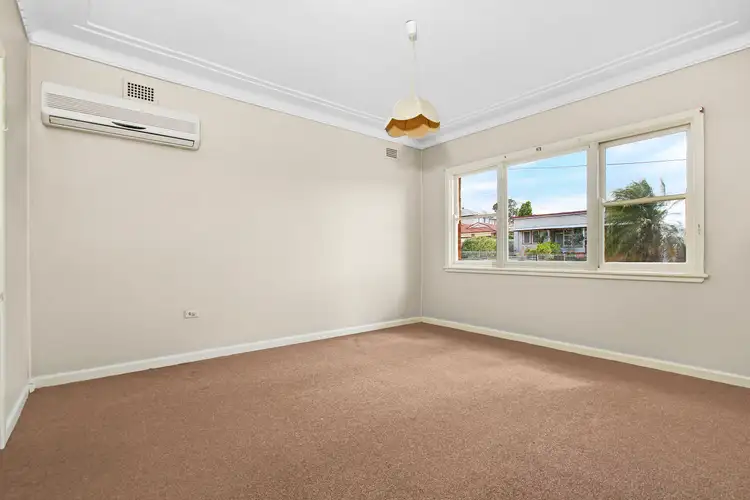 Fourth view of Homely house listing, 7 Sixth Avenue, Seven Hills NSW 2147