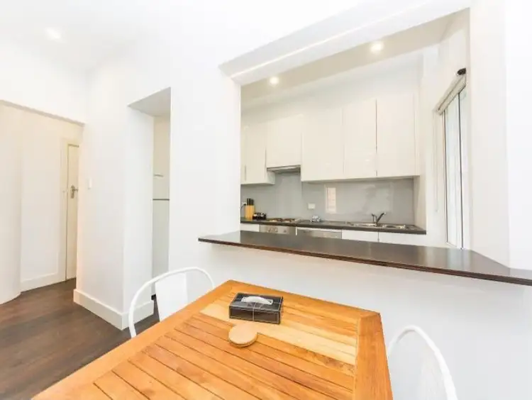 Main view of Homely flat listing, 2/2-4 Garden Avenue, East Melbourne VIC 3002