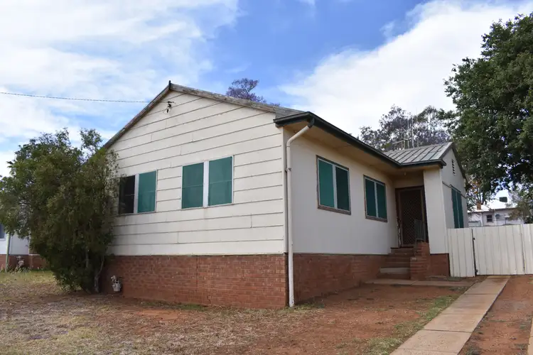 5 Seaborn Street, Parkes NSW 2870