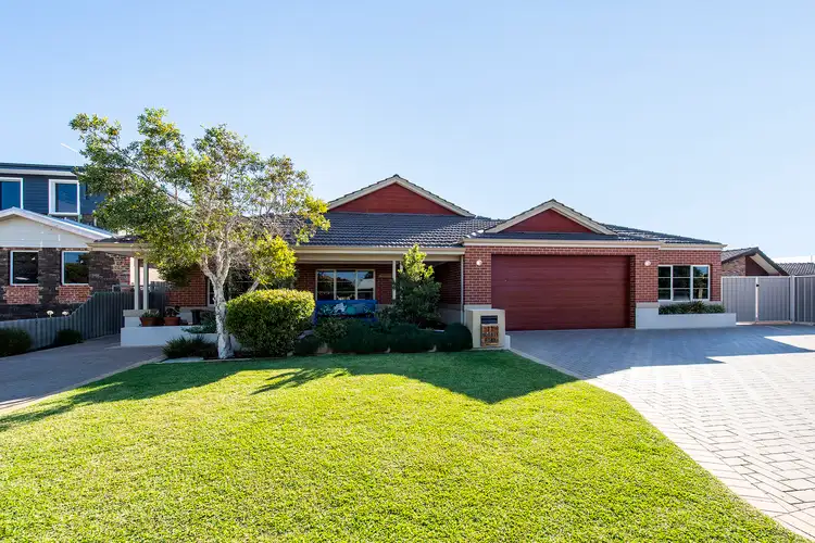 11 Adonis Road, Silver Sands WA 6210