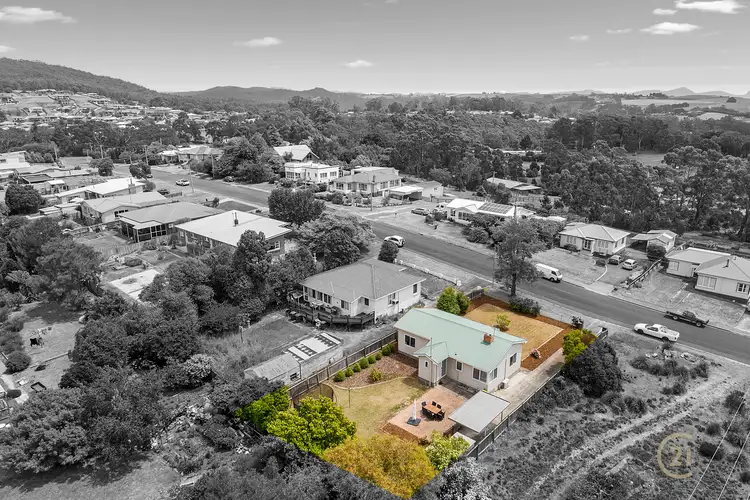 67 Hillcrest Road, Devonport TAS 7310