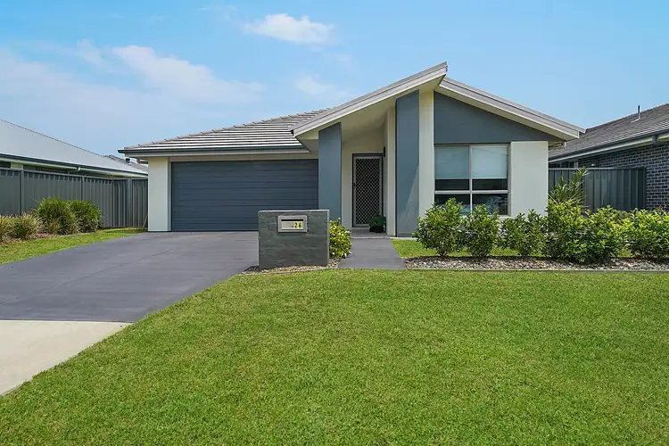 26 Groundsel Street, Fern Bay NSW 2295