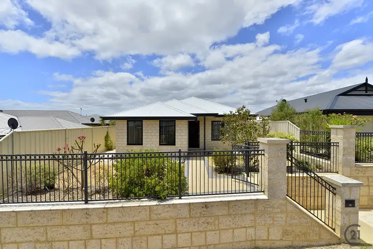 16 Salome Crescent, Lakelands WA 6180