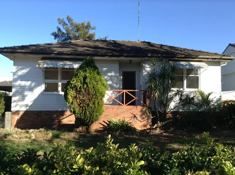 23 Hendy Avenue