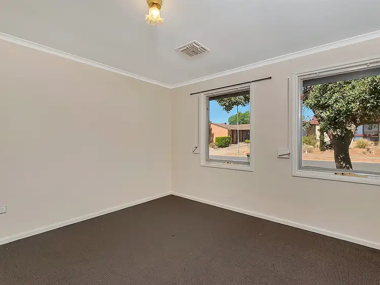 Fifth view of Homely house listing, 27 Currawong Crescent, Craigmore SA 5114
